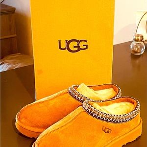 UGG Tasman Slipper Womens size 9 in Chestnut NIB $210